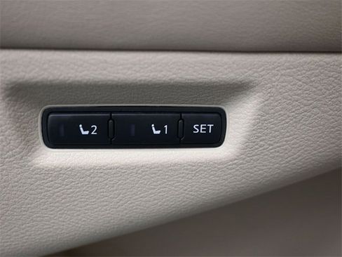 Used 2015 Nissan Murano SL w/ SL Technology Package image 21