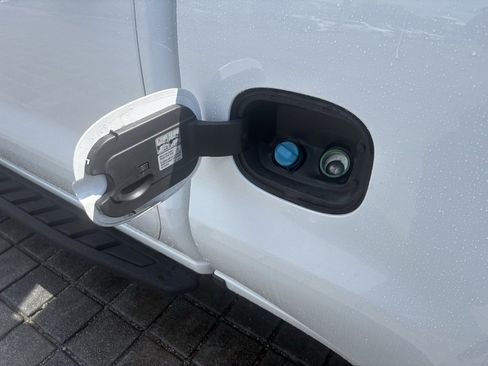 Used 2023 GMC Sierra 1500 AT4 w/ AT4 Premium Package image 11