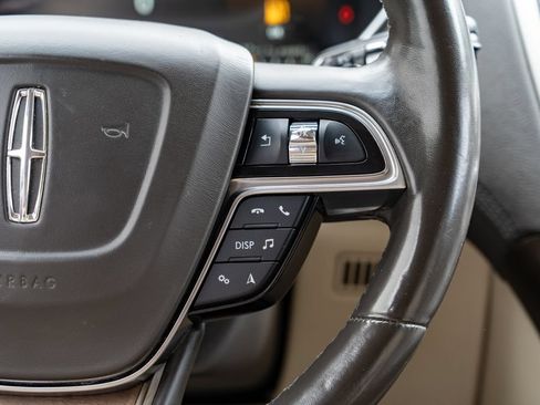 Used 2019 Lincoln Nautilus Reserve w/ Cargo Utility Package AWD/4WD image 14