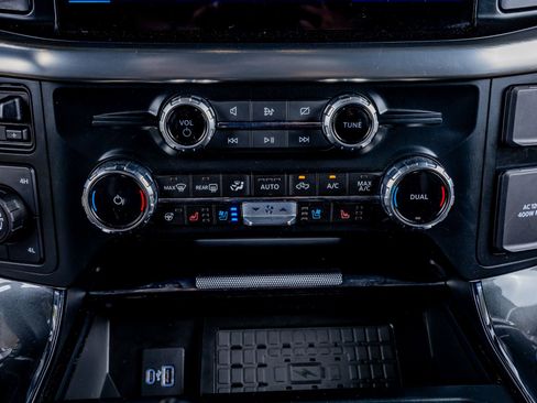 Used 2023 Ford F150 Lariat image 27