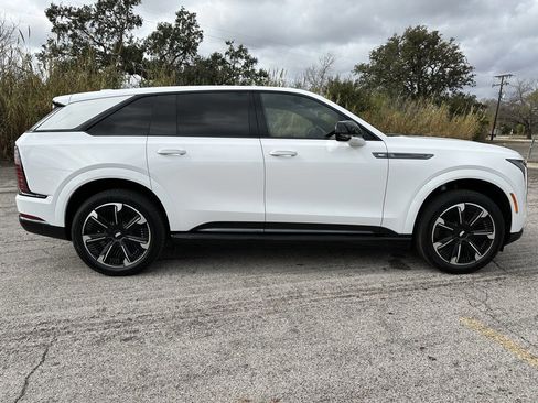 New 2025 Cadillac Escalade IQ Sport 1 w/ LPO, ONYX Package image 9