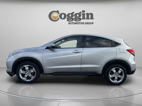 Used 2016 Honda HR-V EX image 3