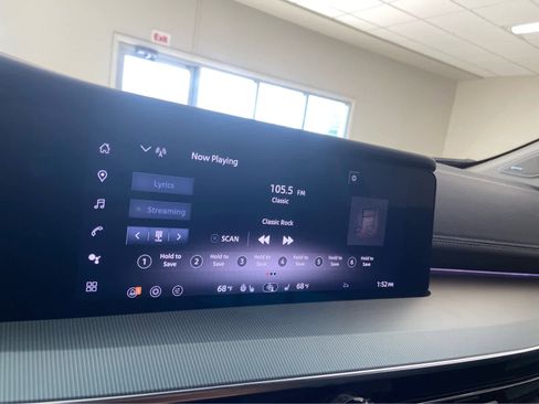 Used 2025 Nissan Murano SL w/ Cargo Package image 24