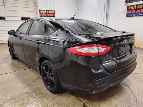 Used 2016 Ford Fusion SE image 6