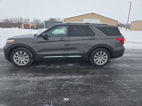 Used 2020 Ford Explorer Limited w/ Class III Trailer Tow Package image 3