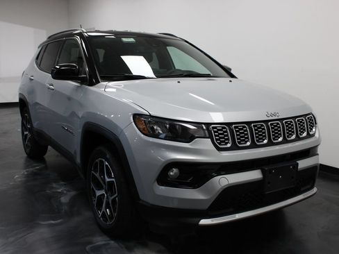 Used 2025 Jeep Compass Limited AWD/4WD image 27