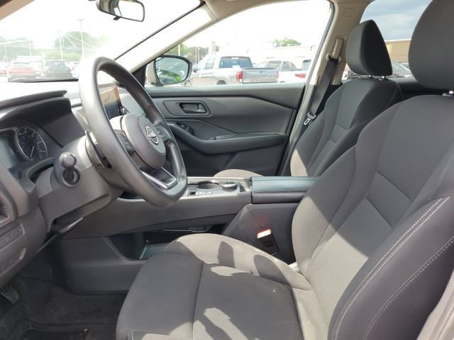 Used 2024 Nissan Rogue S AWD/4WD image 5