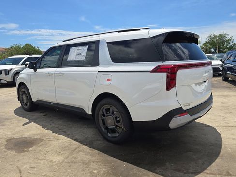 New 2026 Kia Carnival EX FWD image 6