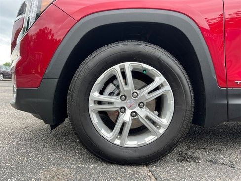 Used 2023 GMC Terrain SLE image 11
