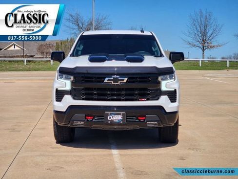 Used 2025 Chevrolet Silverado 1500 LT Trail Boss w/ Convenience Package II image 4