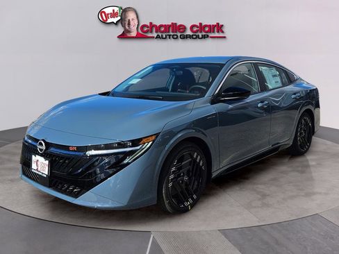 New 2026 Nissan Sentra SR w/ Floor Mat Package FWD image 2