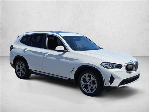 Used 2022 BMW X3 xDrive30i AWD/4WD image 3