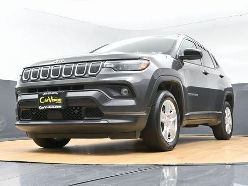 Used 2022 Jeep Compass Latitude image 49