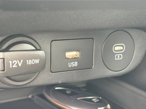 New 2026 Hyundai Elantra Sport FWD image 32