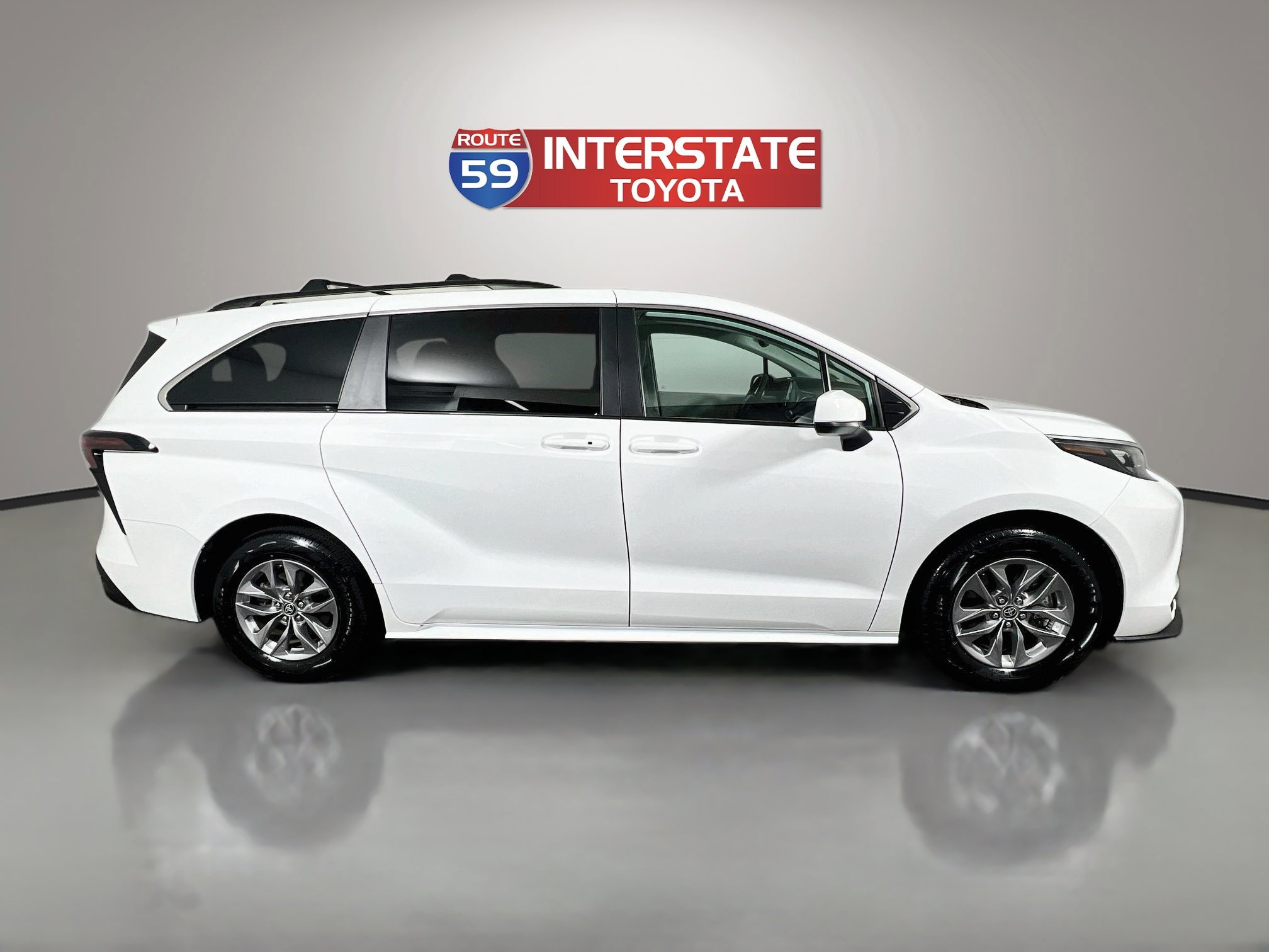 Certified 2024 Toyota Sienna LE w/ LE Plus Package AWD/4WD image 8