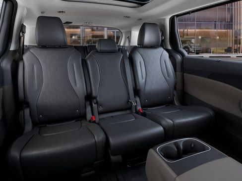 New 2026 Kia Carnival SX FWD image 18