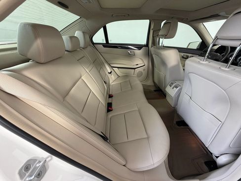 Used 2014 Mercedes-Benz E 250 BlueTEC 4MATIC Sedan image 26