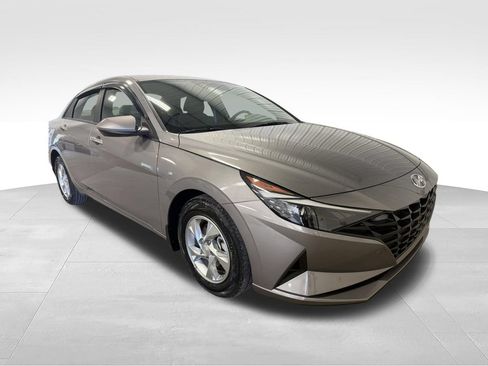 Used 2023 Hyundai Elantra SE FWD image 12