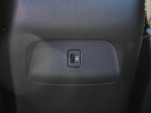 Used 2025 Nissan Sentra SV FWD image 32