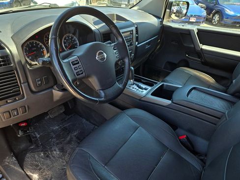 Used 2012 Nissan Titan SV w/ SV Value Truck Pkg AWD/4WD image 10