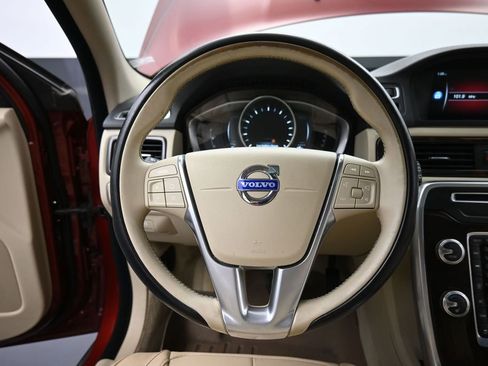 Used 2015 Volvo XC70 T6 w/ Proximity Package AWD/4WD image 13