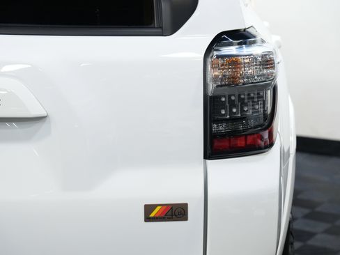 Used 2023 Toyota 4Runner 40th Anniversary SE image 18
