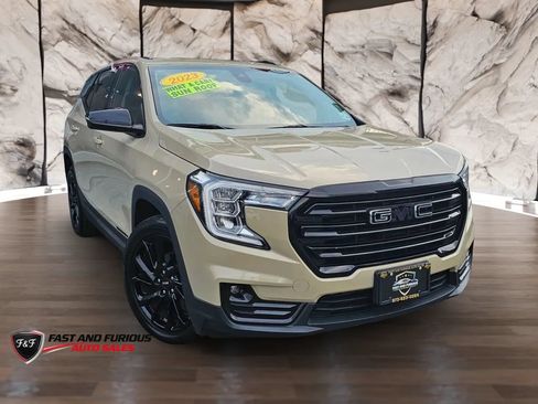 Used 2023 GMC Terrain SLT w/ Elevation Edition FWD image 1