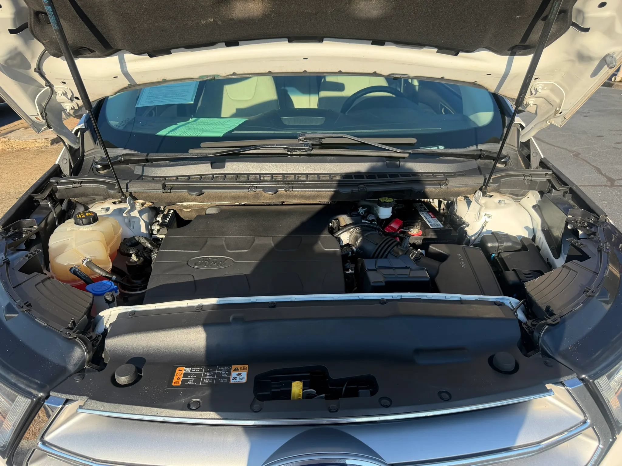 Used 2018 Ford Edge Titanium w/ Equipment Group 301A FWD image 30