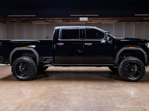 Used 2025 GMC Sierra 2500 Denali Ultimate image 11