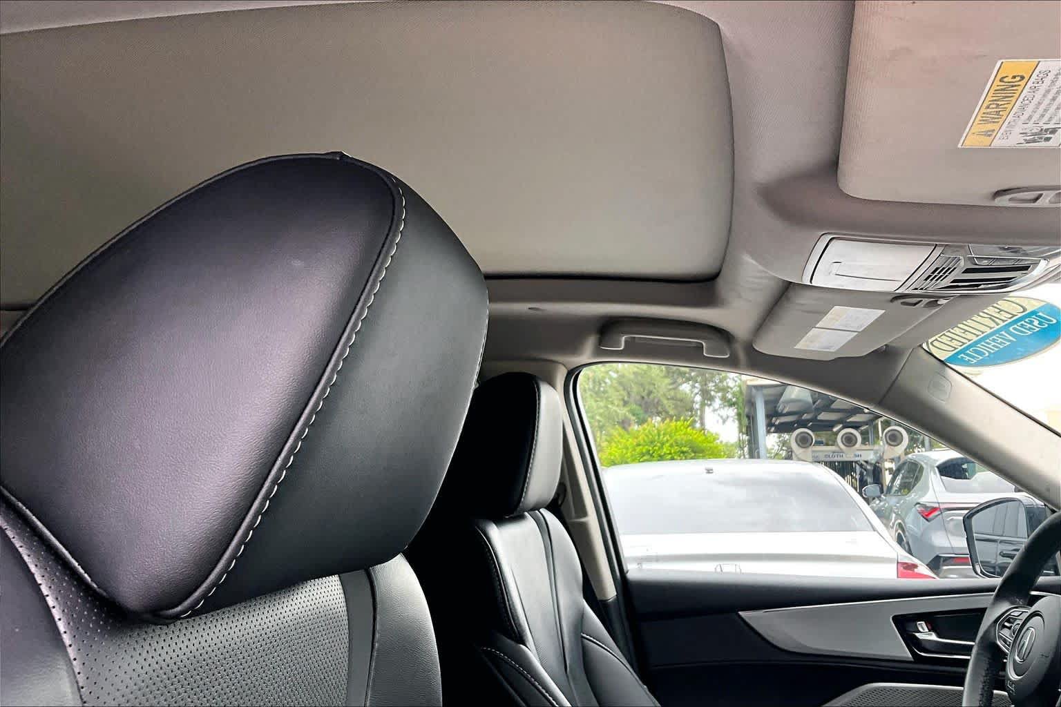Certified 2024 Acura MDX w/ Technology Package FWD image 14