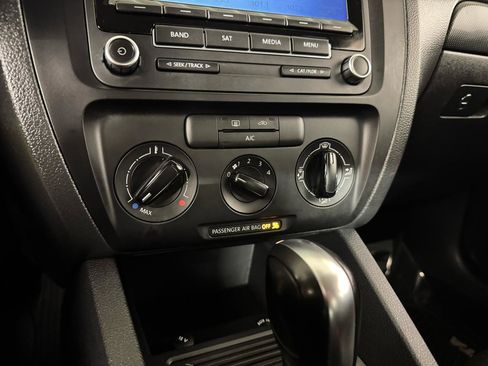 Used 2014 Volkswagen Jetta SE image 21
