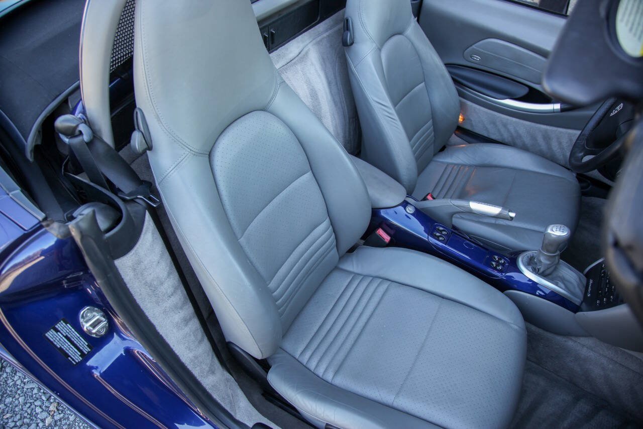 Used 2000 Porsche Boxster S RWD image 44