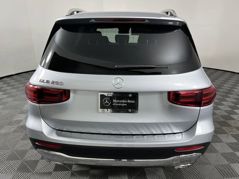 Used 2025 Mercedes-Benz GLB 250 image 11