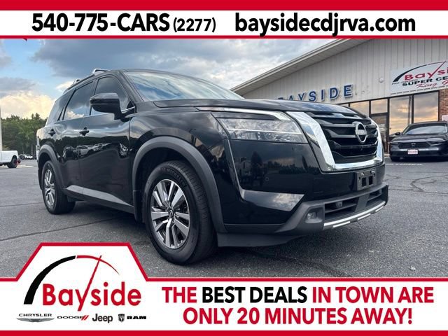 Used 2022 Nissan Pathfinder SL AWD/4WD image 1