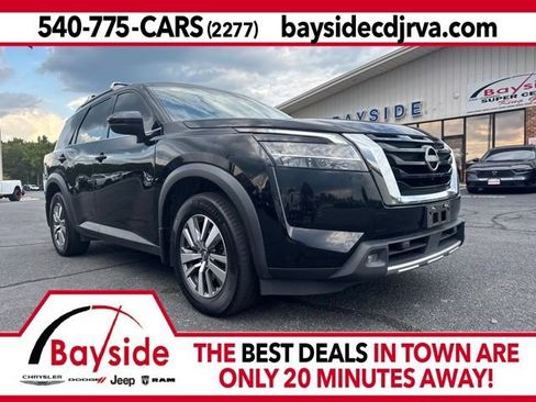 Used 2022 Nissan Pathfinder SL AWD/4WD image 1