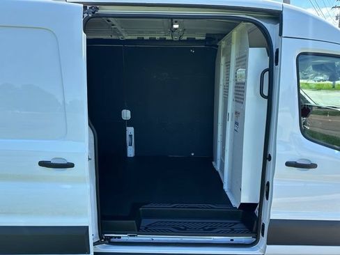 Used 2025 Ford Transit 250 148 Medium Roof Extended AWD w/ Load Area Protection Package image 32
