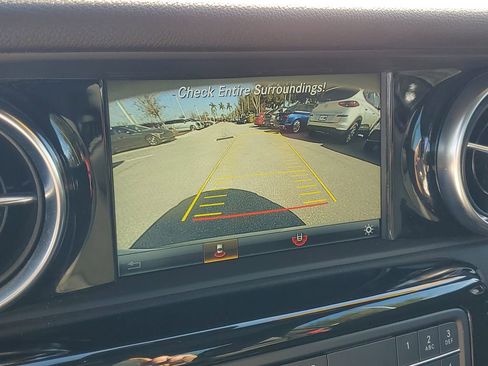 Used 2017 Mercedes-Benz SLC 43 AMG image 26