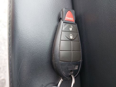 Used 2019 Dodge Grand Caravan SE image 37