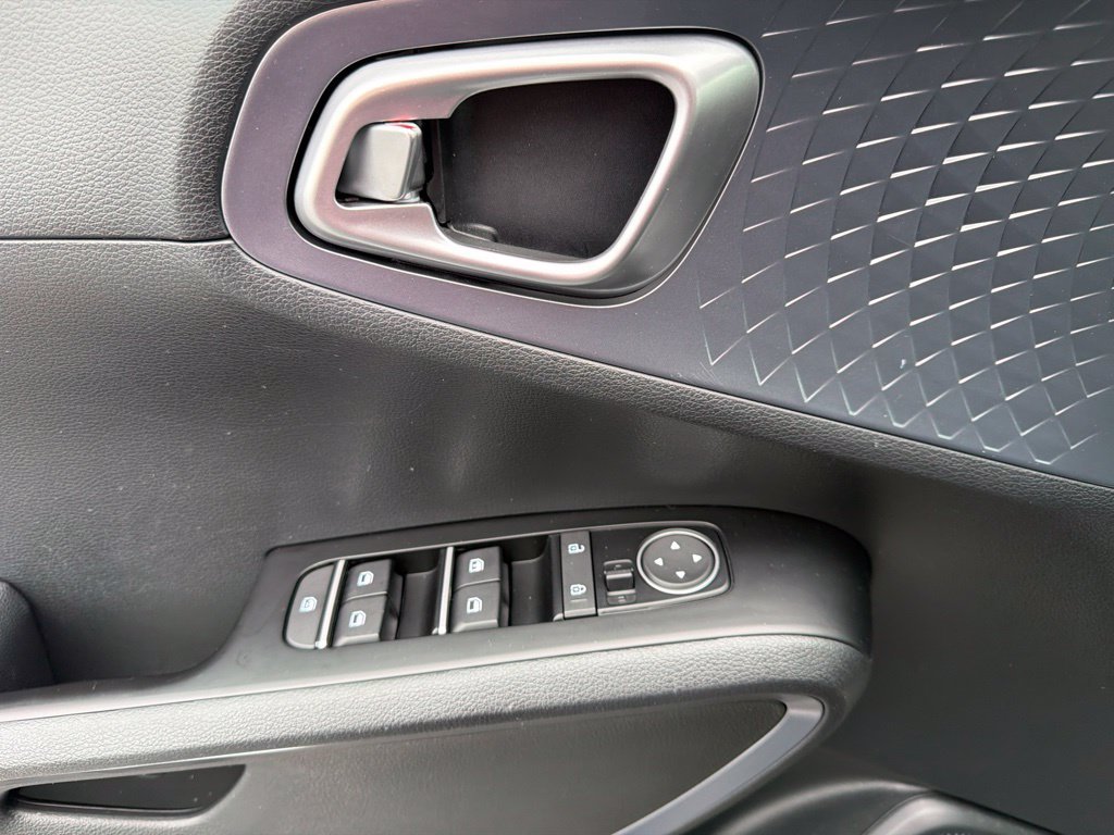 Used 2024 Kia Soul EX FWD image 24