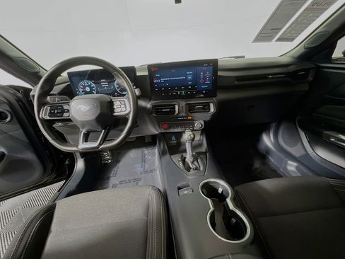Used 2024 Ford Mustang Coupe image 30