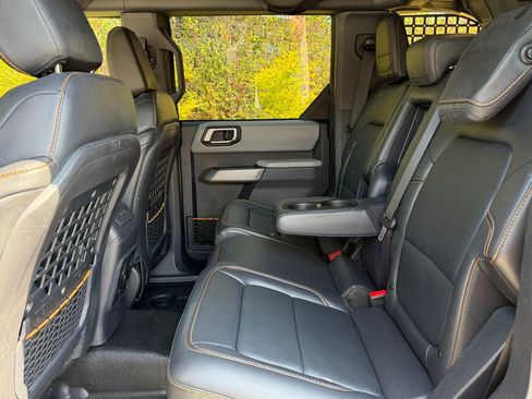 Used 2023 Ford Bronco Badlands w/ Sasquatch Package image 36