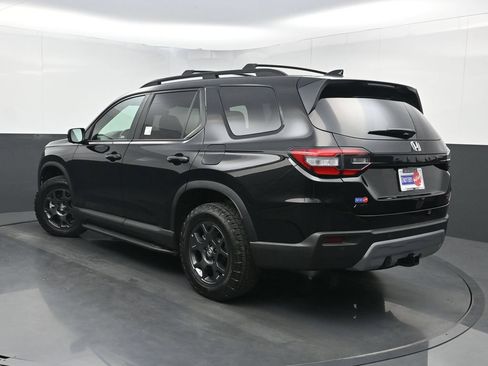 Used 2024 Honda Pilot TrailSport image 23