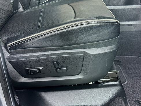 Used 2019 RAM 3500 Laramie image 23