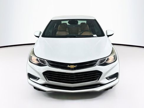 Used 2017 Chevrolet Cruze Premier w/ Enhanced Convenience Package FWD image 2