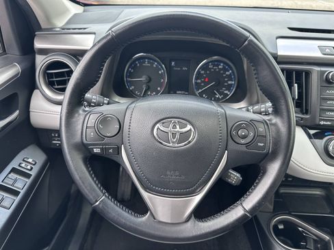 Used 2016 Toyota RAV4 XLE AWD/4WD image 16