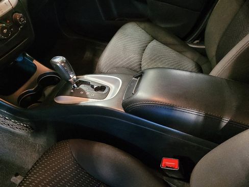 Used 2020 Dodge Journey SE w/ SE Popular Equipment Group FWD image 26