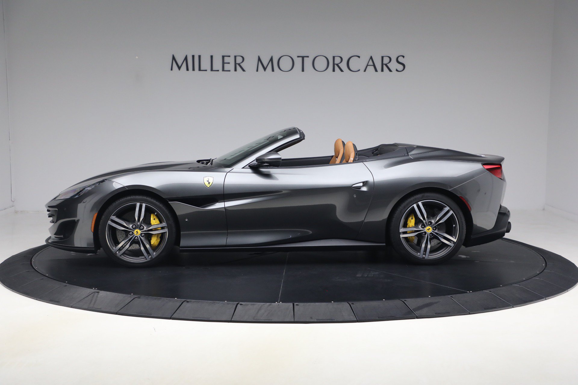 Certified 2019 Ferrari Portofino RWD image 4