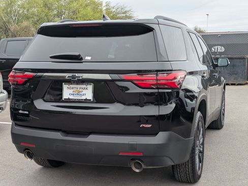 Certified 2023 Chevrolet Traverse RS image 3