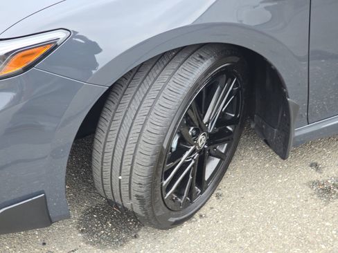 Used 2025 Toyota Camry SE image 38