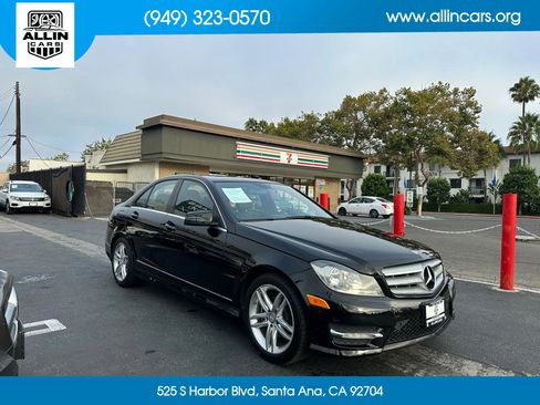 Used 2013 Mercedes-Benz C 250 Sedan image 3